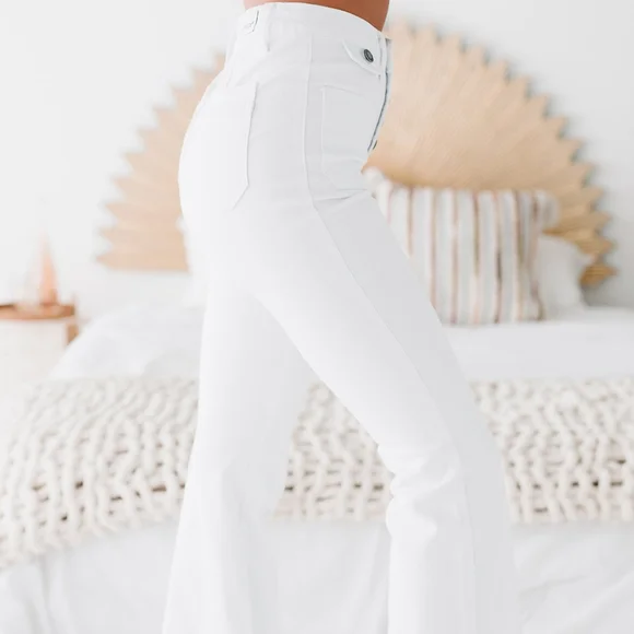 NWT Judy Blue White Break The Mold High Rise Button Fly Flare Jeans - Picture 4 of 9